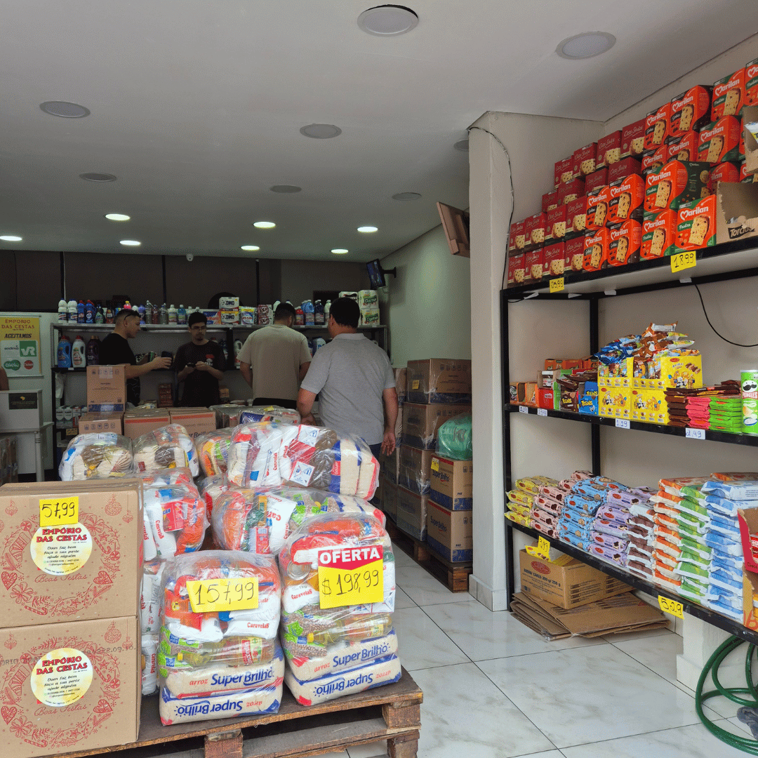 Cesta de Natal para funcionários no Heliópolis: reconhecimento simples e poderoso